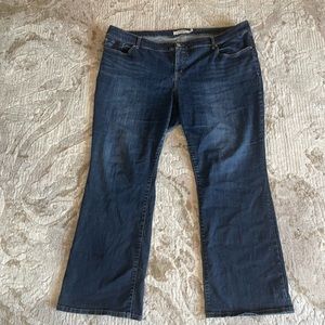 Torrid 26R dark blue jeans great condition